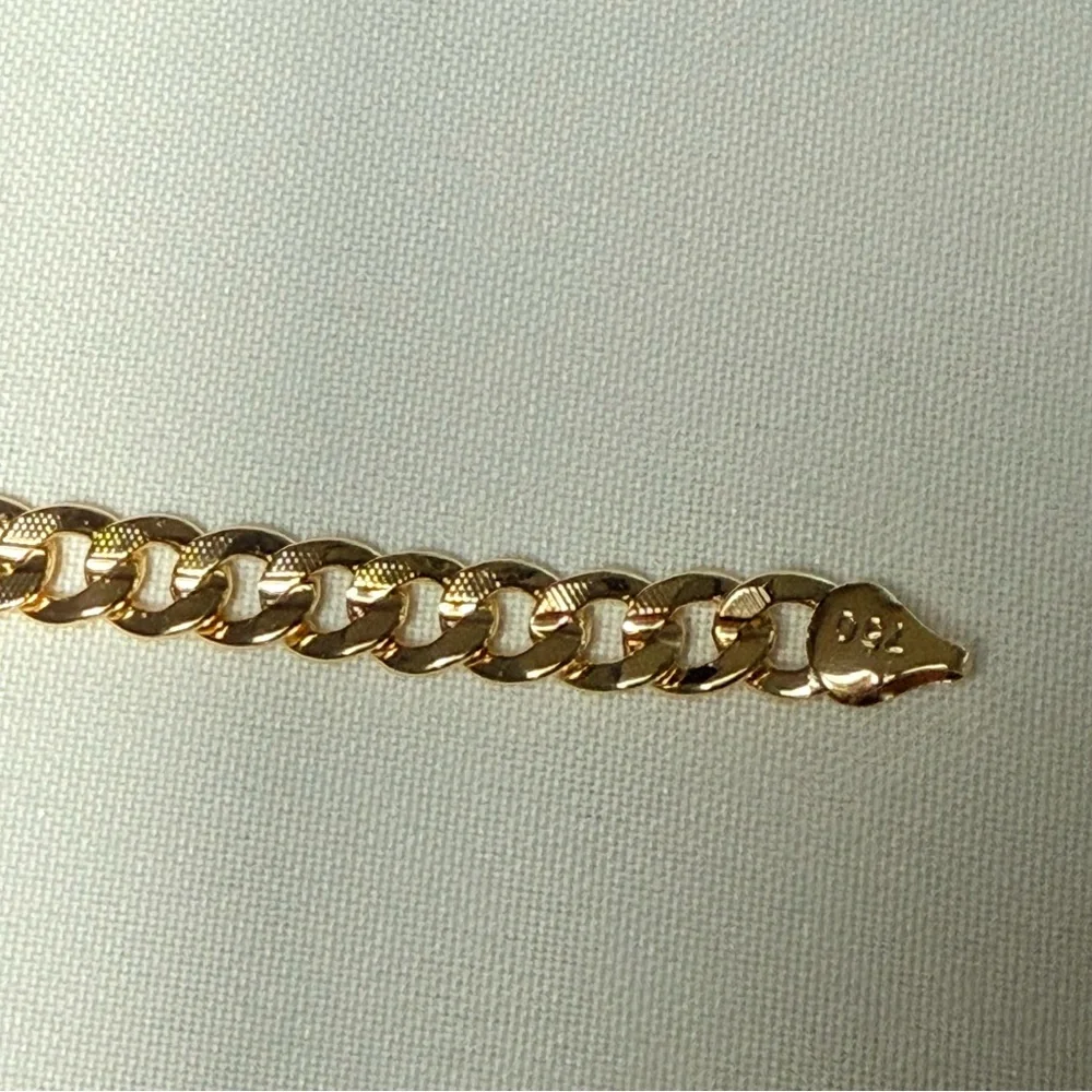 New Chain with medal of the Holy Death of Gold Laminated‎ Chain 26” long